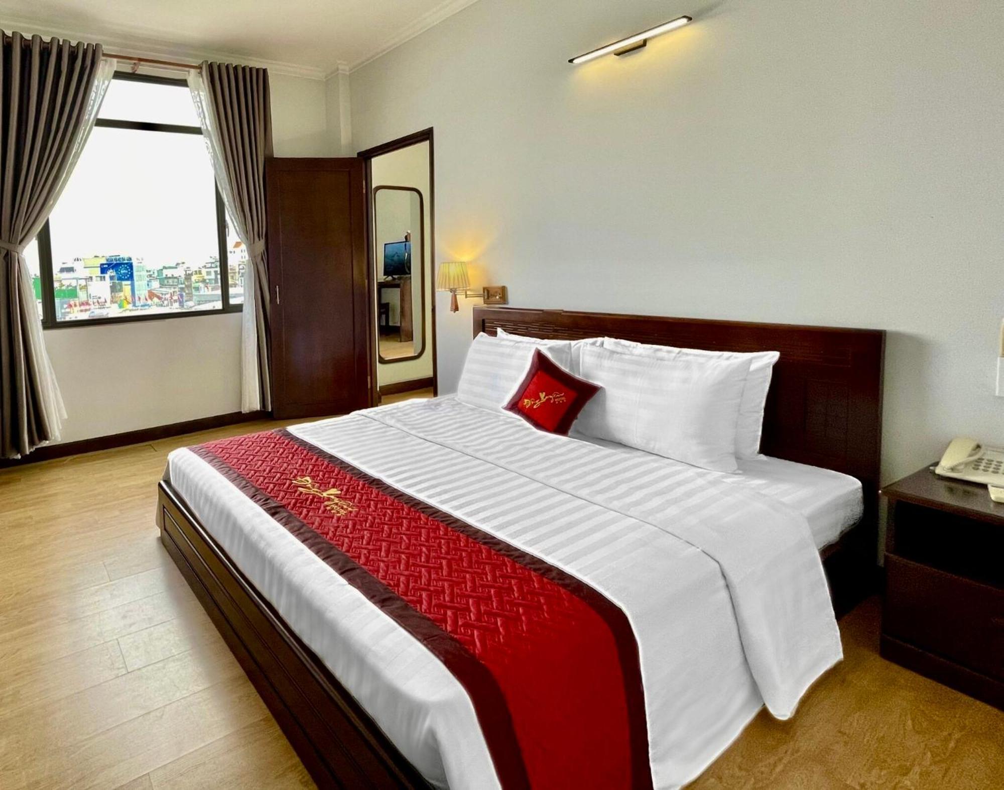 Dong Xuyen Hotel Long Xuyen Exterior photo